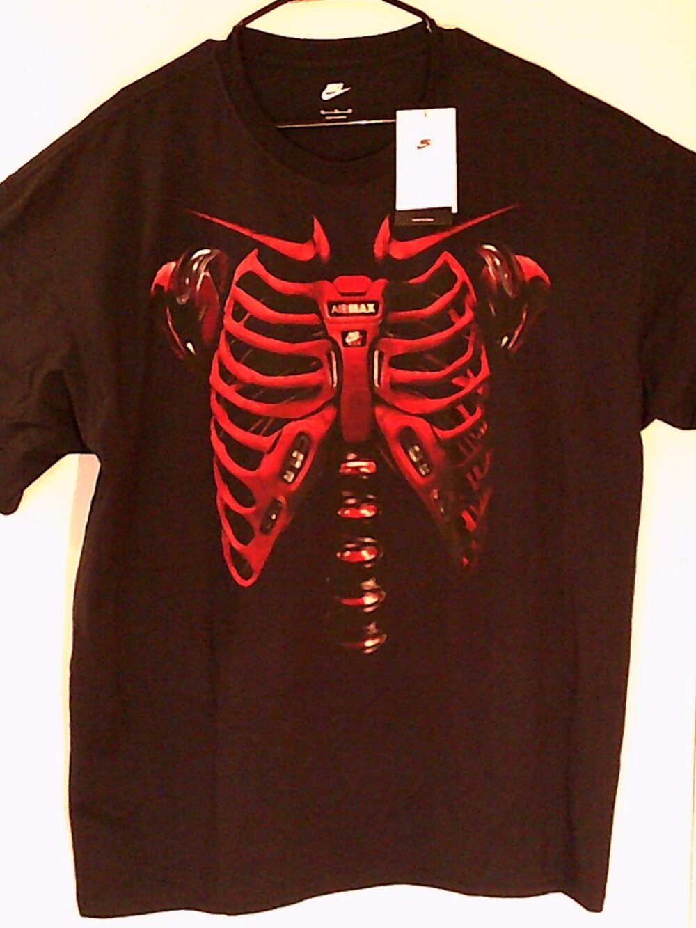 NEW NIKE NSW "Max90 Ribcage & Spine Tee" MEN'S BLACK RED T-SHIRT XL IQ1009-016